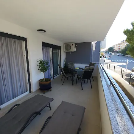 Kiara Apartment