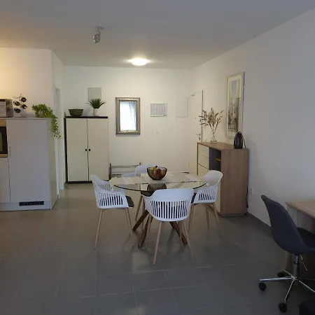 Kiara Apartment
